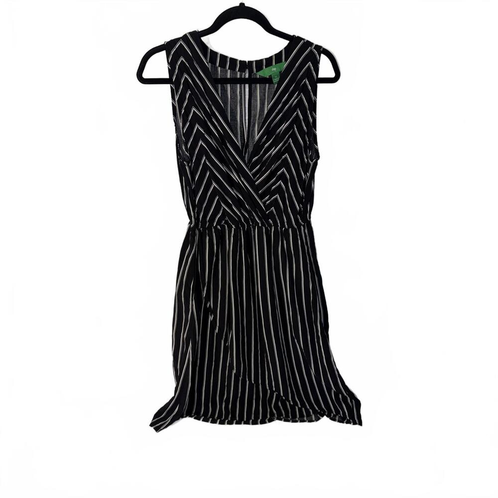 Black and White Striped Sleeveless Dress